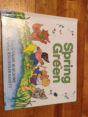 Children's Book "Spring Green" - Colorful Illustrations By Valerie M. Selkowe